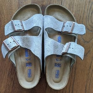 NEW Birkenstock Arizona Taupe Suede